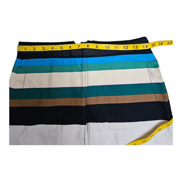 Tommy Hilfiger A-Line Women's Size 2 Striped‎ Skirt Pockets & Pleated Frontside - Picture 4 of 7